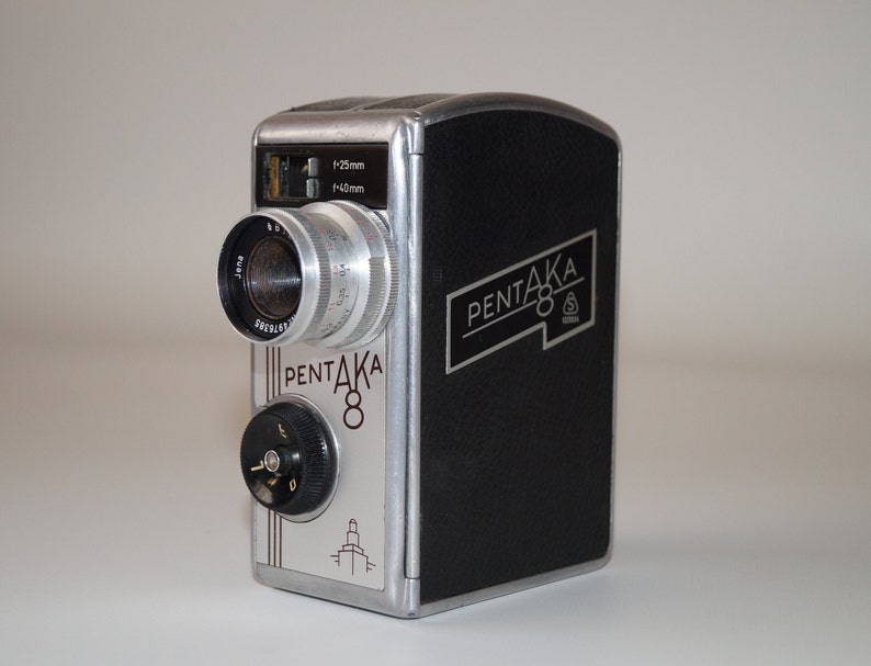 German movie camera Pentaka 8 Collectible camera Pentaka 8 camera Old movie camera Made in Germany Vintage movie camera Old camera image 2