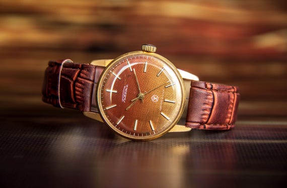 Rocket watch Vintage mechanical Rare 1970s retro mens wristwatch Collectible working 19 jew cal 2609HA linen dial dress Gift for him