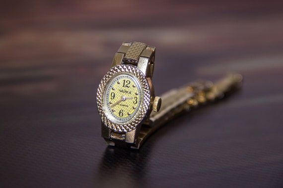 Chaika watch Ladies watch Mechanical watch Soviet… - image 5