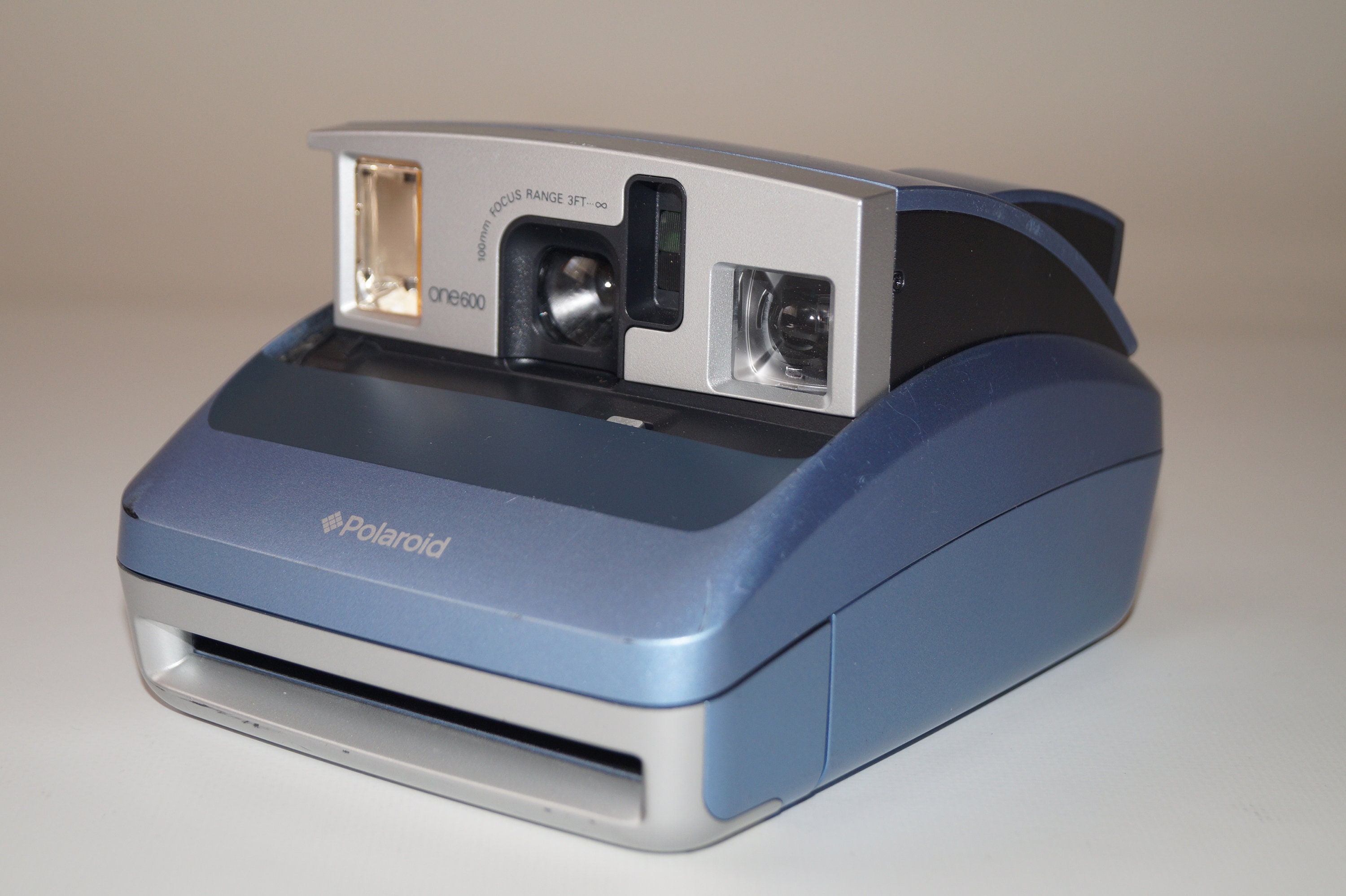 Polaroid One 600 Focus Range 3FT Rare Polaroid Retro Polaroid One 600 Focus Range 3FT Rare Polaroid Retro