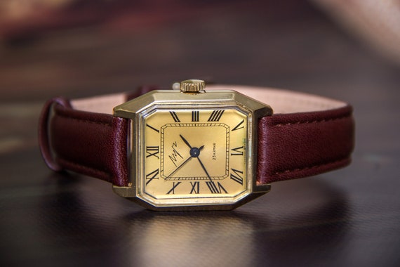Luch watch Ladies watch Mechanical watch Soviet la