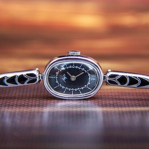 Luch watch Vintage Ladies Mechanical watch Original Retro watch Gift for her Good working condition 1980s