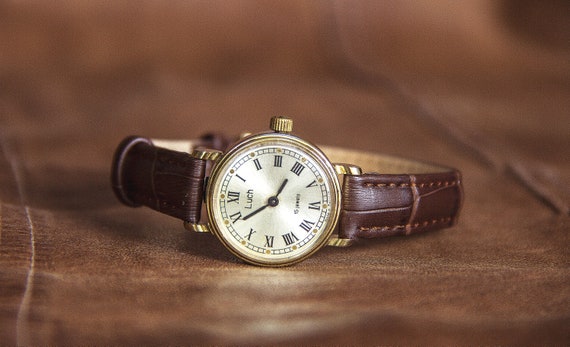 Luch watch Mechanical watch Ladies watch Soviet la