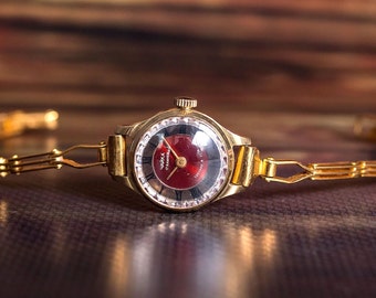 Reloj Chaika Vintage Ladies Reloj mecánico Reloj retro original Regalo para ella Buen estado de funcionamiento década de 1970