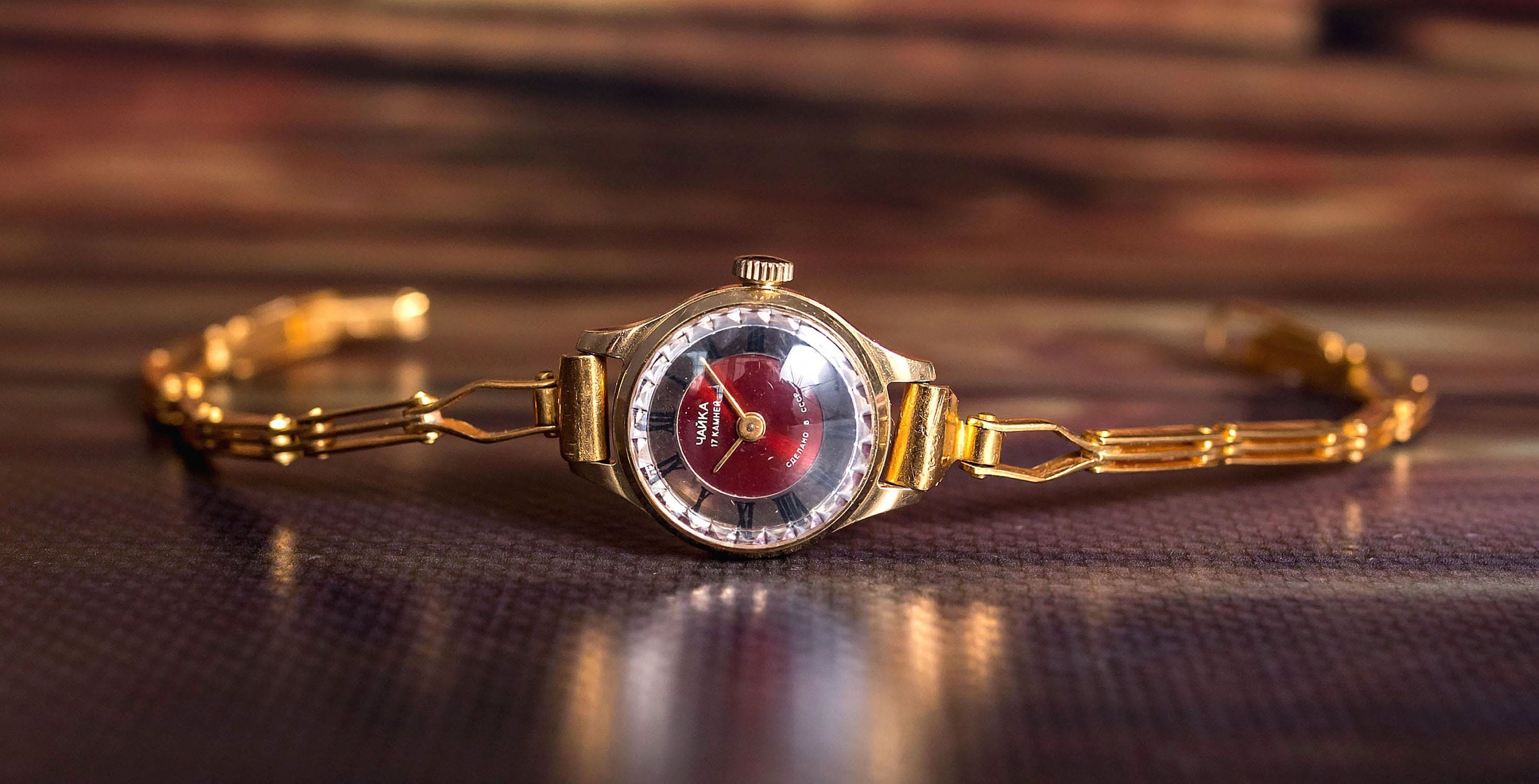 Chaika watch - Etsy 日本