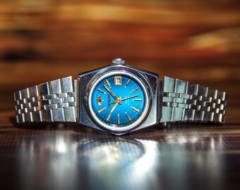 Vintage Orient Women display picture 2
