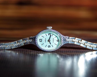 ロシア製ビンテージチャイカ腕時計 09014a8d438e74fccebefc6833dad6