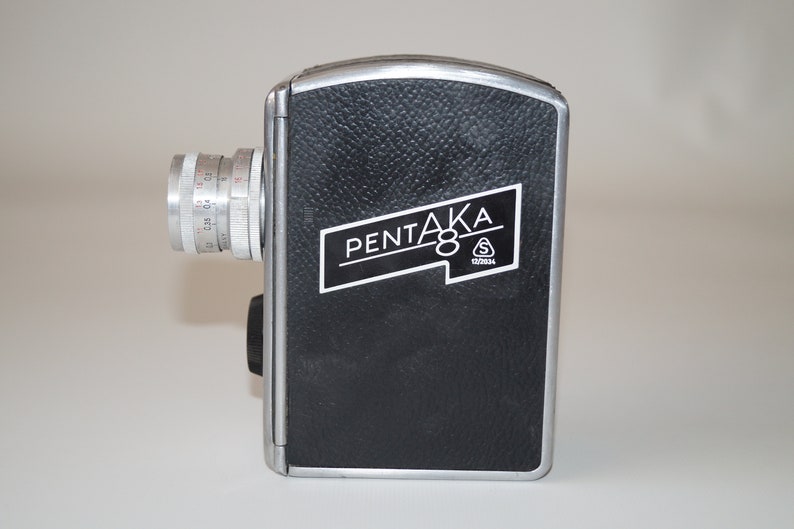 German movie camera Pentaka 8 Collectible camera Pentaka 8 camera Old movie camera Made in Germany Vintage movie camera Old camera image 6