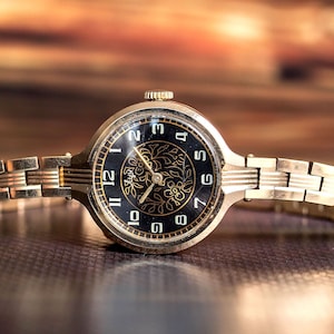 Luch watch Vintage Ladies Mechanical watch Original Retro watch Gift for her Good working condition 1970-80s