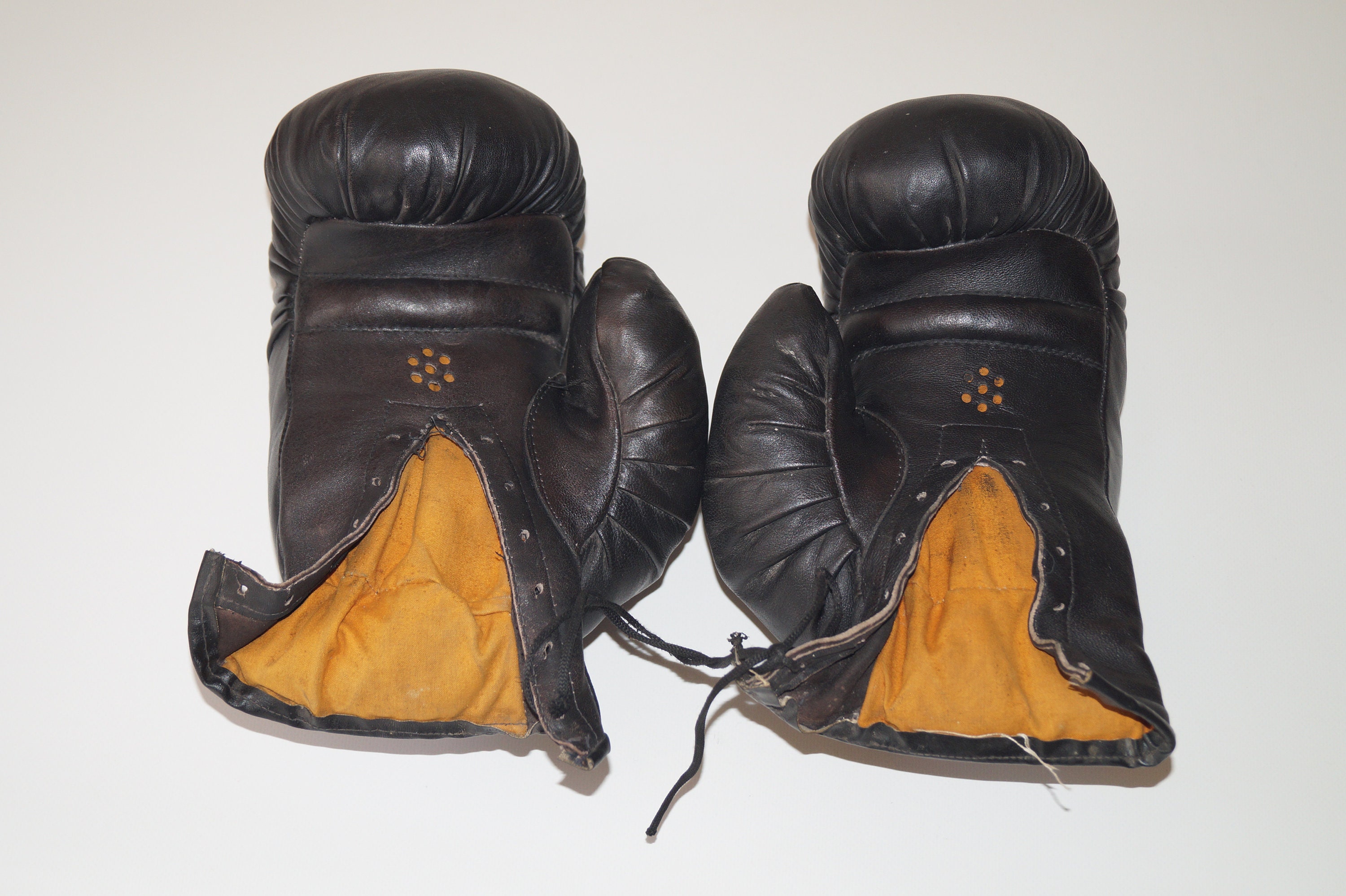 Boxing gloves Soviet sports Boxing equipment Old boxing Mens Etsy Polska