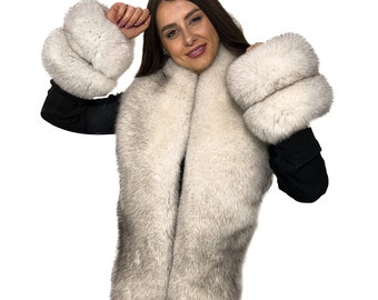 King Size Fox Fur Stole 78' (200cm) Saga Furs Boa White Fur Collar + 4 Tails / Wristbands