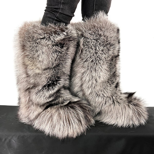 sneaker boot with fur
