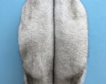 Natural Fox Fur Stole 63' (160cm) Saga Furs Royal Boa Collar Natural White Fox