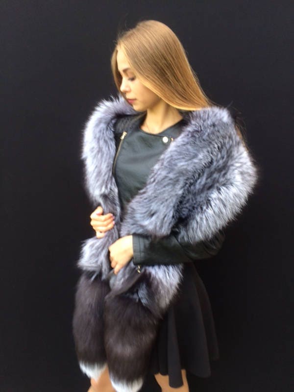 Emma Large Detachable Silver Fox Fur Collar