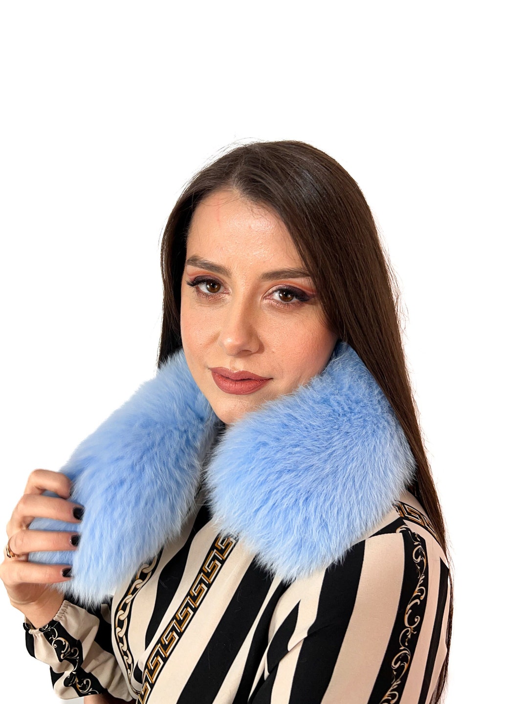 Arctic Fox Fur Scarf 24' 60cm Saga Furs Natural Fur Collar Dyed Light