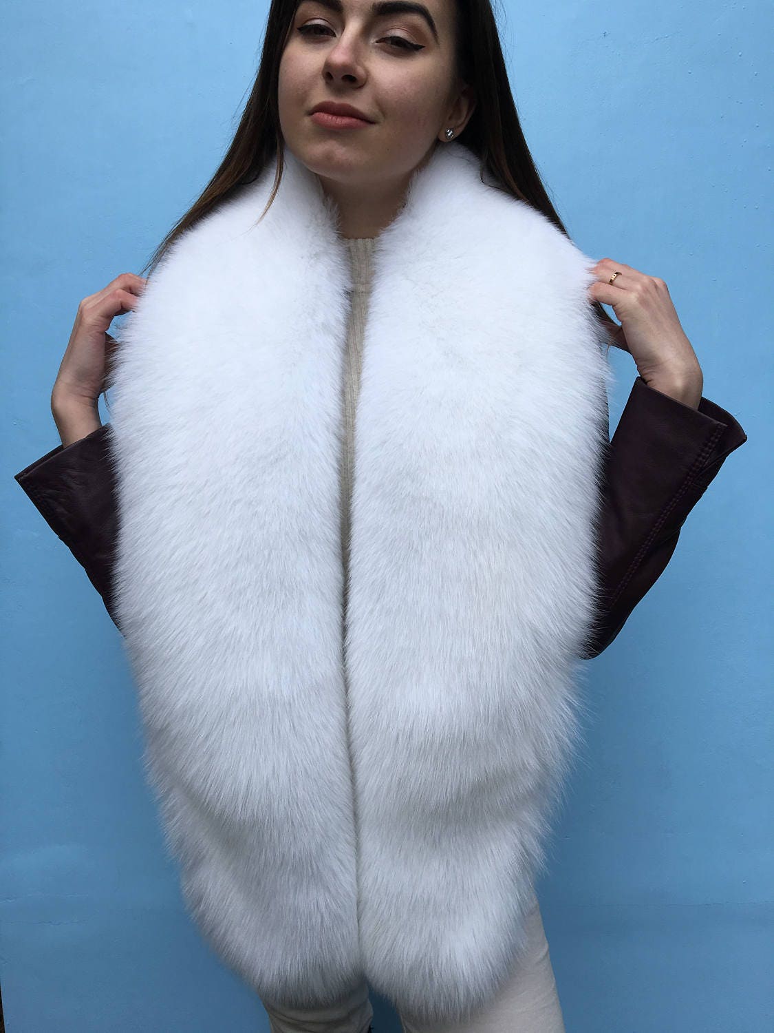Women's White Feathered Shadow Fox Fur Boa - Day Furs