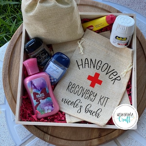 Custom hangover recovery kit for bachelorette party // 21st birthday // Regret nothing // Party favor // Burlap bag // Wedding // Bridesmaid