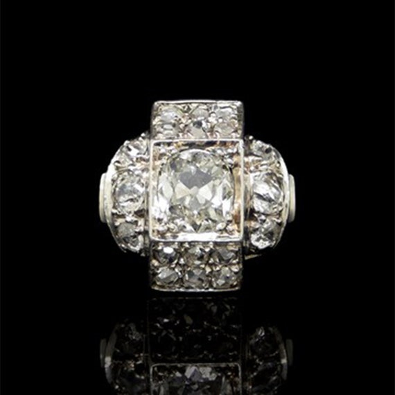 Beautiful 2.00ct Art Deco Diamond Cocktail Ring
