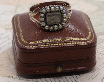 Antique Georgian Gold Memorial Ring