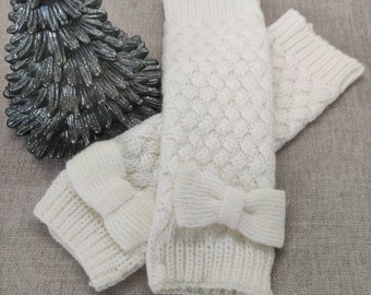Knitted white half finger/ fingerless gloves