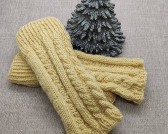 Knitted beige half finger/ fingerless gloves