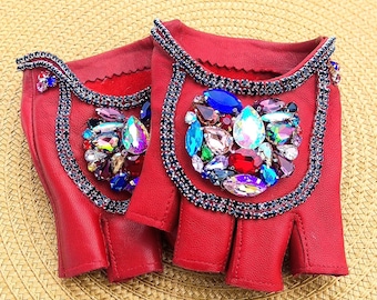 Red Genuine leather gloves with beads application. Opera half finger&#39;s gloves