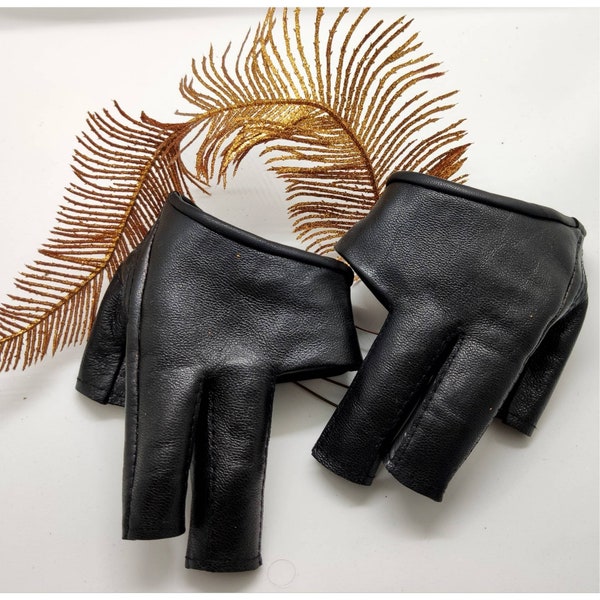 Women's Leather Gloves Fingerless Star Hollow Gloves Party Show Breathable Half Finger Mittens for Women