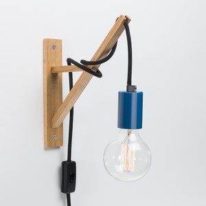 Japandi Plug In Holz Wandleuchte Navy