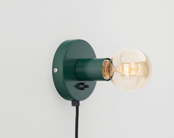 Ove Wall Sconce Dark Green Plug-in On/Off Switch
