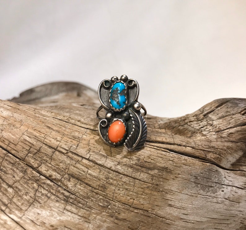 Size 4 Vintage Navajo Turquoise and Red Coral Sterling Silver Feather Ring