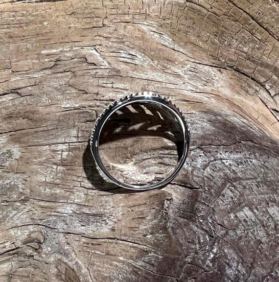 Leaf Openwork Design Sterling Silver Ring - Size 8 - image 8