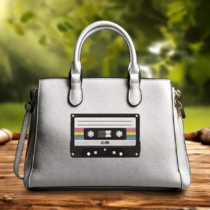 80年代のカセットテープ刺繍機のフープデザイン - すぐにダウンロード