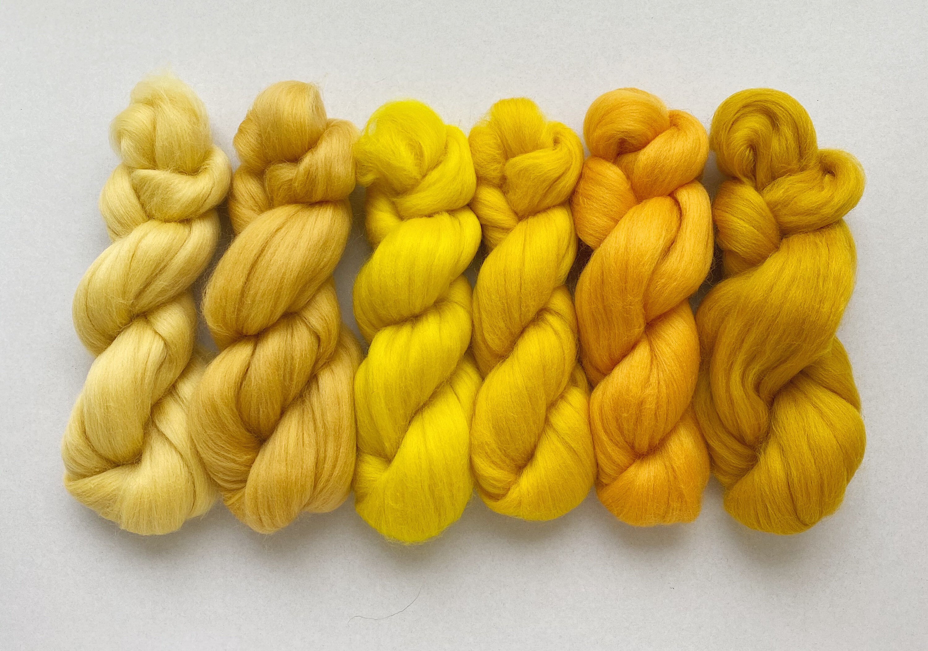 Yellow merino wool roving\combed top\weaving fiber\weaving supplies\w…