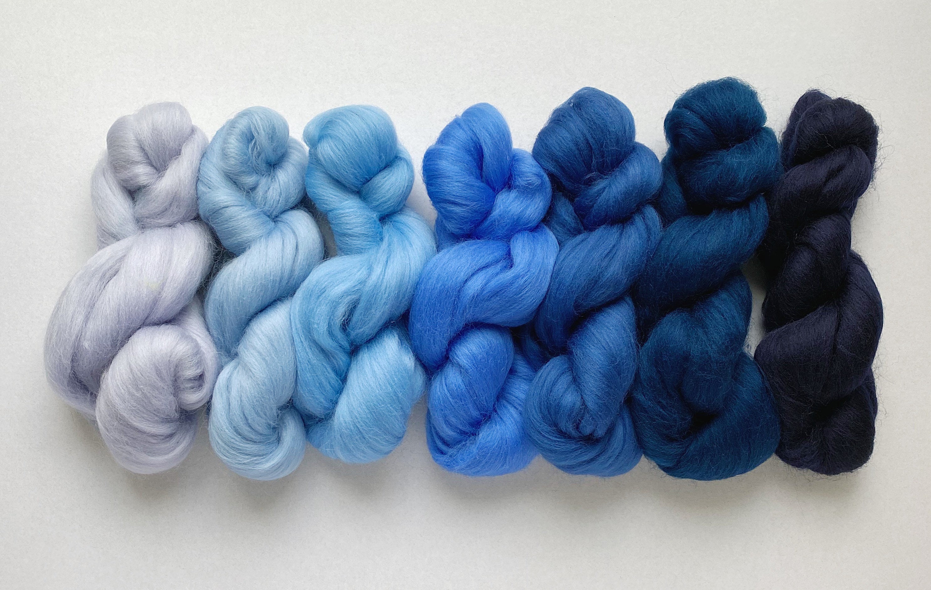 Blue merino wool roving\combed top\weaving fiber\weaving supplies\wea…
