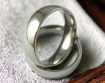 Alianza de boda clásica de acero inoxidable de ajuste cómodo, anillo apilable pulido unisex, hipoalergénico, tamaños 4,5 a 13