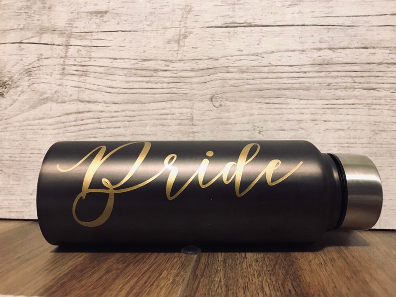 maid of honor bottle water bottle maid of honour bottle bridal party gifts Bridesmaid Bottle wedding party gift. bridesmaid