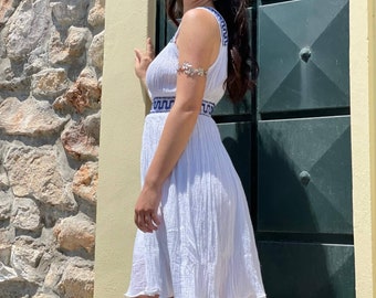 2051-s Arete Greek Ancient Dress. Goddess of excellence and virtue.