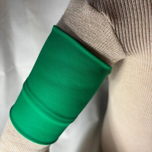 KELLY GREEN SPANDEX Sensor Cover Arm Band - Dexcom, OmniPod, Libre