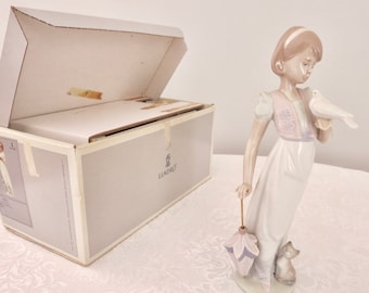 LLadro "Summer Stroll" Girl with Umbrella and Kitten, LLadro #7611, Limited Edition, Retired, Original Box, Collector's Society 1991