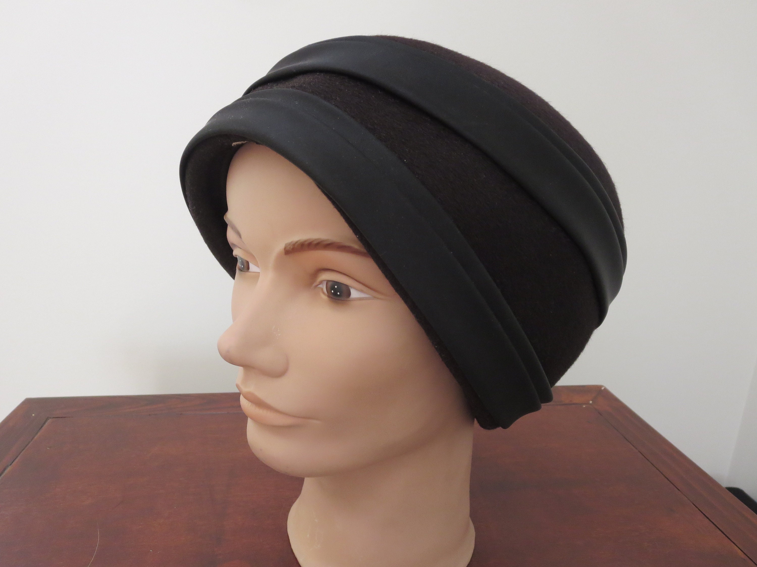 Vintage black Rutz Nannette Chapeau Hat Vintage Kutz Nannette Chapeau 100% Wool Hat, Starfire  main image 3