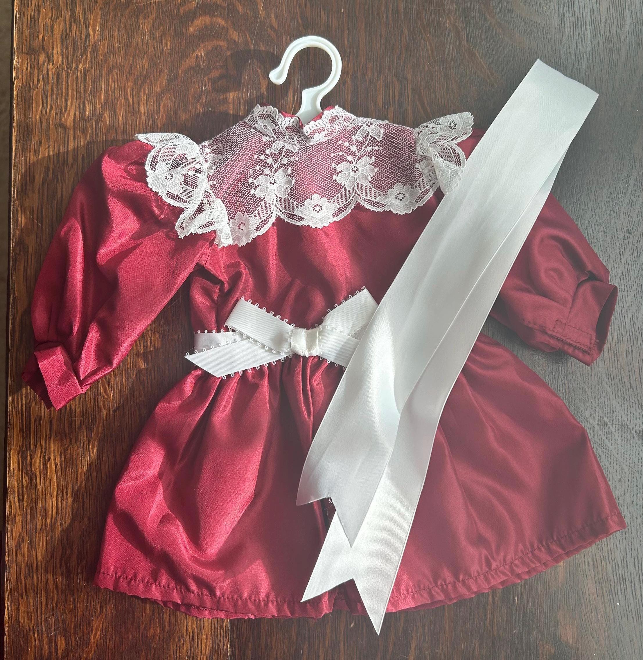 cranberry and gold dress Long sleeves One shoulder Gold Appliques Burgundy Prom Dresses main image 0