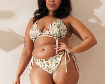 Retro Floral Bikini - Boho Chic Bikini - Bohemian Triangle Bikini Set - Retro String Bikini Set With Meadow Flowers - Daisy Bikini - Daisies