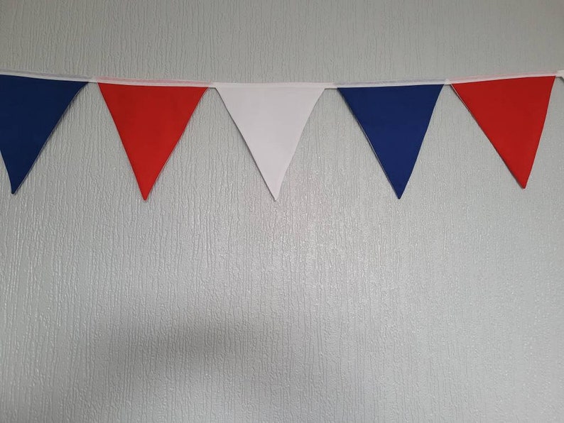 Red White & Blue lined fabric Bunting 15 x 8 flags Handmade image 2