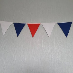 Red White & Blue lined fabric Bunting 15 x 8 flags Handmade image 1