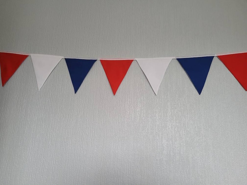 Red White & Blue lined fabric Bunting 15 x 8 flags Handmade image 1