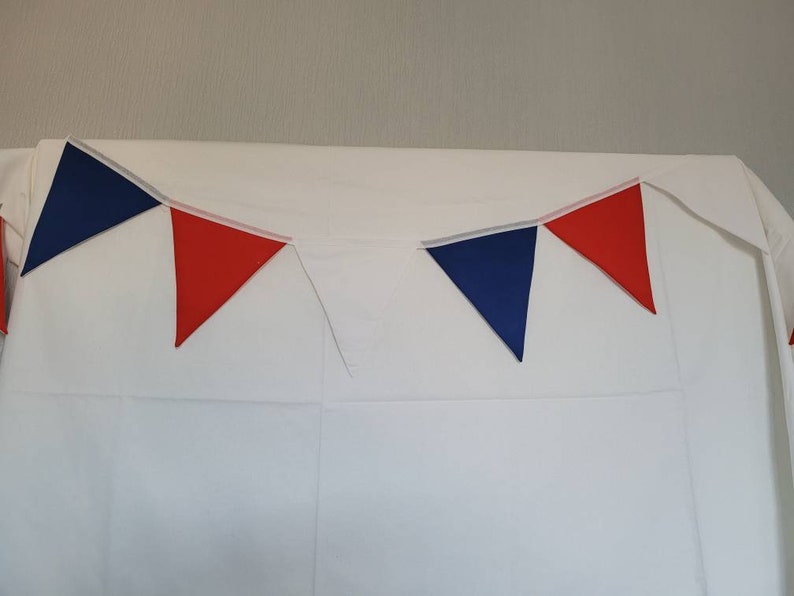 Red White & Blue lined fabric Bunting 15 x 8 flags Handmade image 3