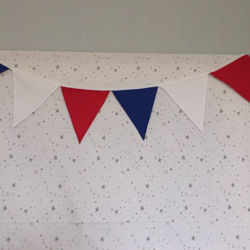 Red White & Blue lined fabric Bunting 15 x 8 flags Handmade image 4