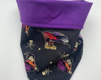 Hocus Pocus Halloween Bandana for dog // cat // puppy // purple // fall // autumn // tie on // handmade gift // stocking stuffer