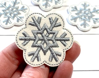 Silver Snowflake Feltie, Winter Feltie Embellishment, Christmas Felties, Snowflake Feltie, Embroidered Feltie, Glitter Felties, Snow Feltie