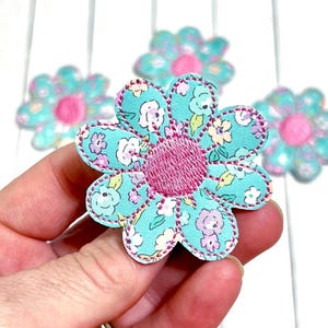 Blue Flower Feltie, Floral Flower Feltie Embellishment, Pretty Flower Feltie, Badge Reel Felties, Coffee Sleeve Feltie, Hair Bow Center